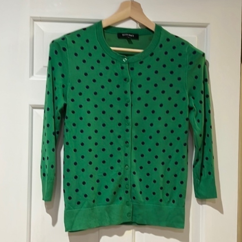 Ellen Tracy Small, green w/blue dot sweater. Goes beautifully wi:skirt in closet